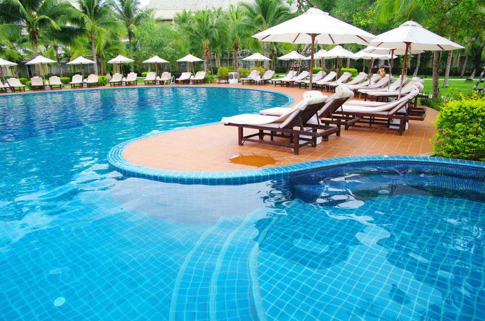 Kolam Renang Infinity